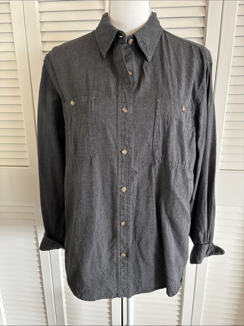 St. John’s Bay 100% Cotton Gray Shirt Women’s Casual Button Up Top Size Large